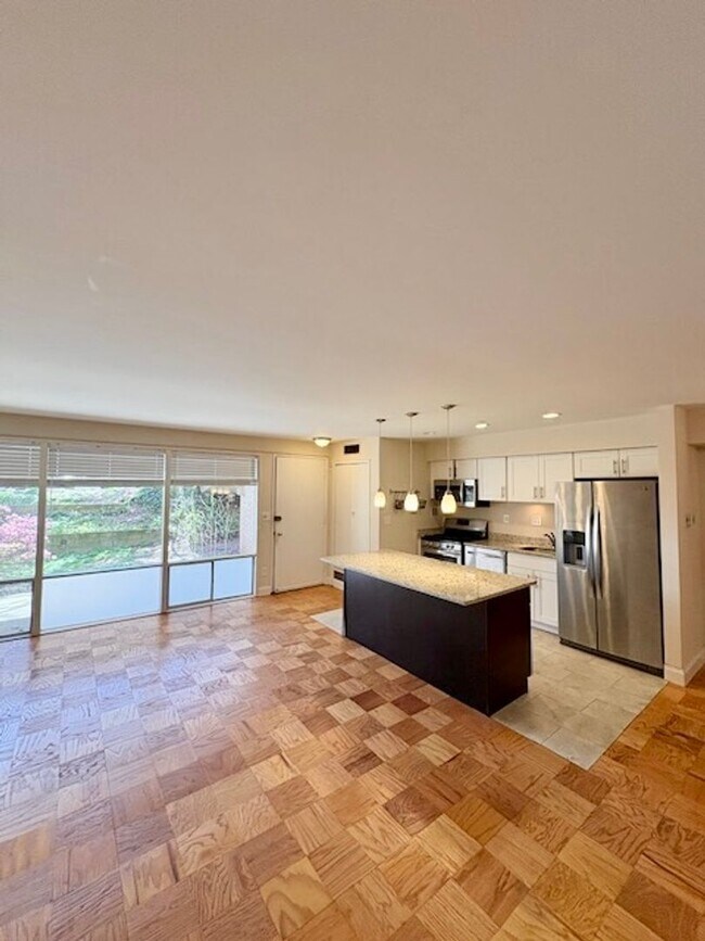 Building Photo - Remodeled 2 BR 1BA in Bethesda. Private front patio. Most utilities included.