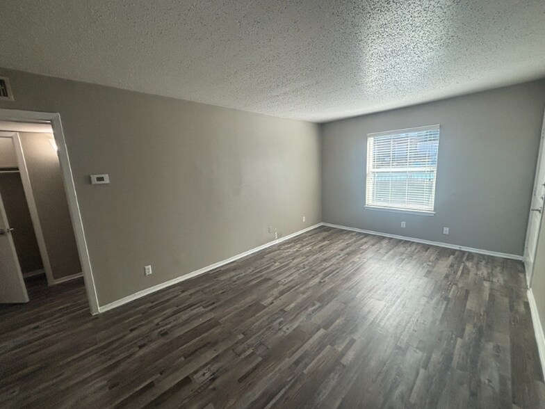 Primary Photo - 531 Bedford Rd