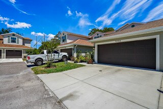 Building Photo - Like New Townhome in Heritage Oaks!
