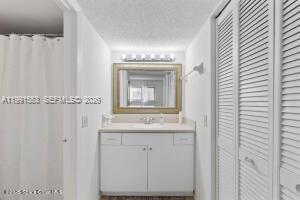 Building Photo - 1145 N Shannon Ave