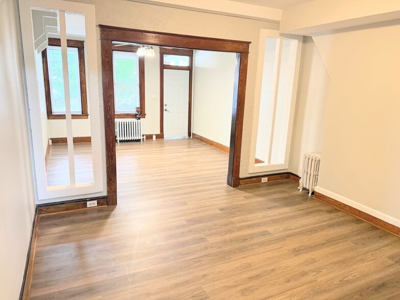 Building Photo - 2737 Wilkens Ave