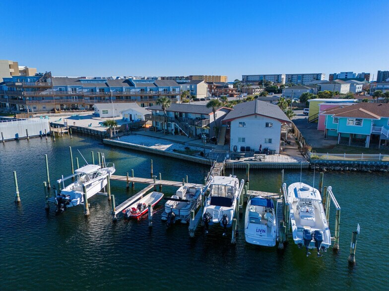 Building Photo - 331 Bluefish Dr