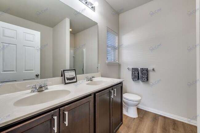 Building Photo - 1516 Abby Creek Dr