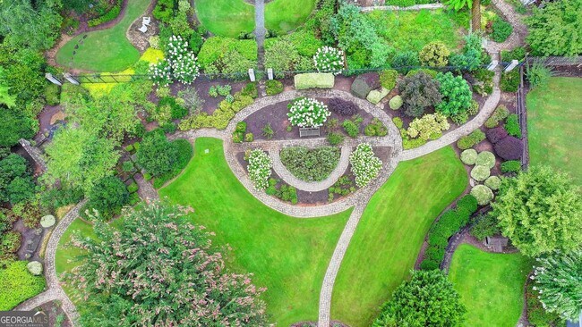 Building Photo - 2611 Briers N Dr