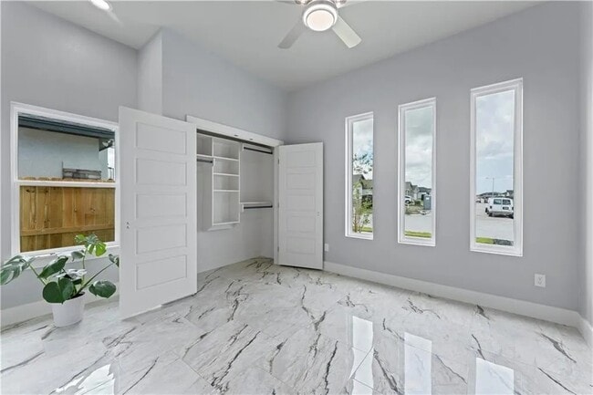 Building Photo - 2610 Lady Andrea Dr