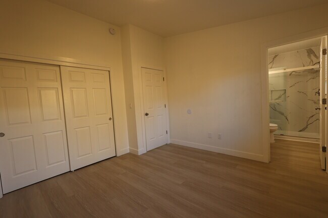 Building Photo - 761 Almond St