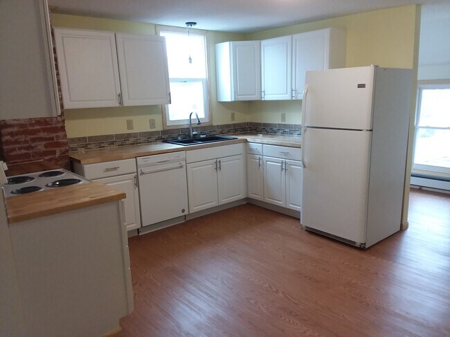 Kitchen - 522 N Main St