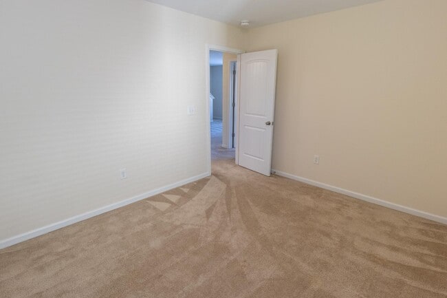 Building Photo - 2038 Sinclair Trce