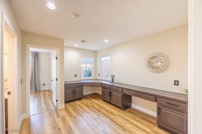 Building Photo - 8217 Cabin Springs Ave