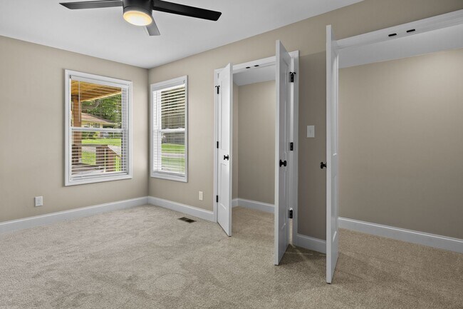 Building Photo - 910 Windlau Ct
