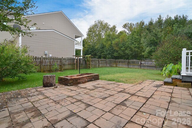 Building Photo - 5115 Chapel Chase Lane