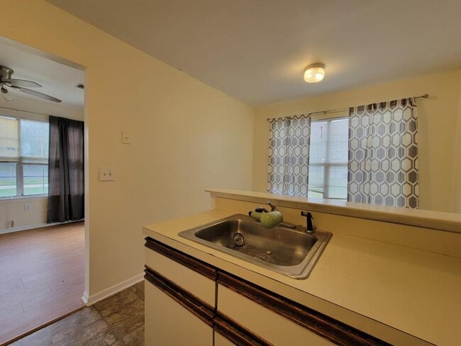 Building Photo - 1 Jodhpur Ct