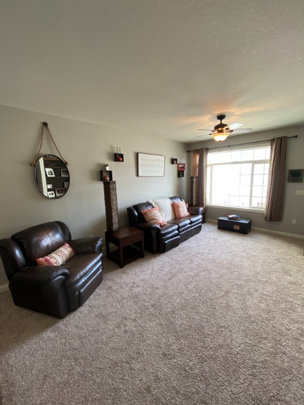 Building Photo - 1232 SE Birch Ln