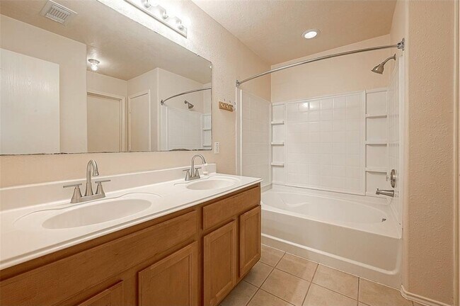 Building Photo - 1123 Desert Palms Ln