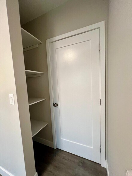 Building Photo - 4703 9th Ave