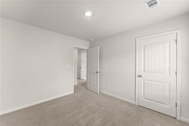 Building Photo - 300 Stoneybrook Dr