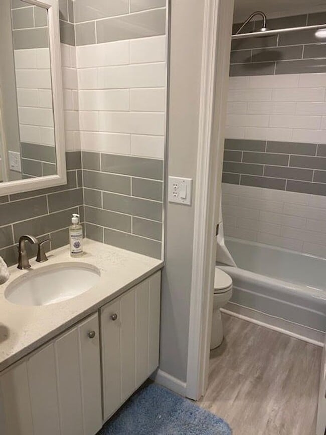 Building Photo - Dillon Valley East Condo-Beautifully Remodeled  3 Bedroom/2 Bath Unit w/Clubhouse, Pool & Hot Tub