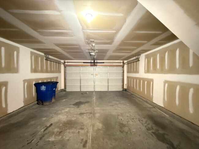 Building Photo - 1040 Treble Ct