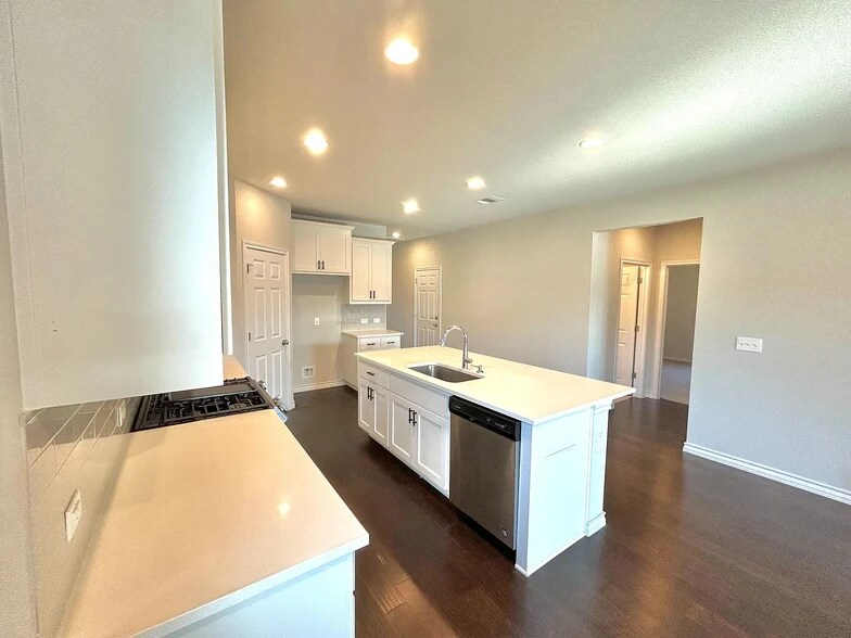 Building Photo - 7305 Vidrine St