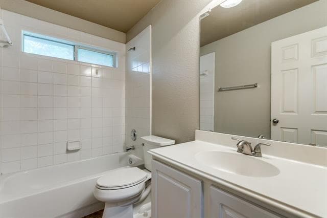 Building Photo - 15858 Durango Dr