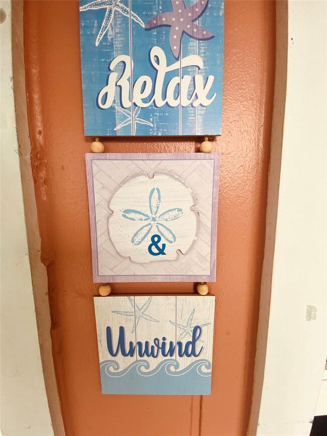 Building Photo - 3212 SE 8th St