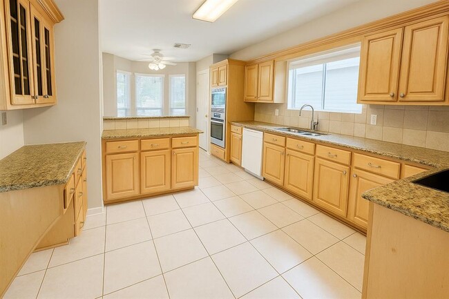 Building Photo - 14211 Woodnook Dr