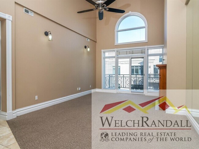 Building Photo - Spacious 2-Bedroom Condo in Prime Downtown Location!