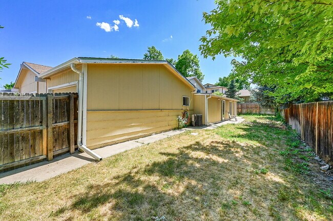 Building Photo - $3,100 - 3 Bed, 2.5 Bath Home in Littleton...