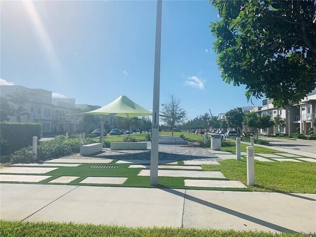 Building Photo - 6326 NW 105th Pl