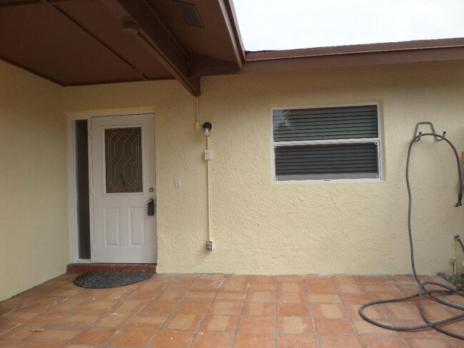 Building Photo - 8618 Crater Terrace