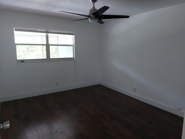 Building Photo - 196 Tuscany Ln