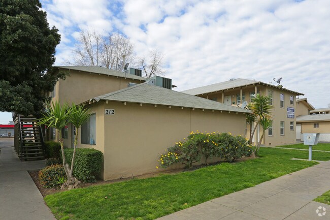 Building Photo - 210-222 N C St