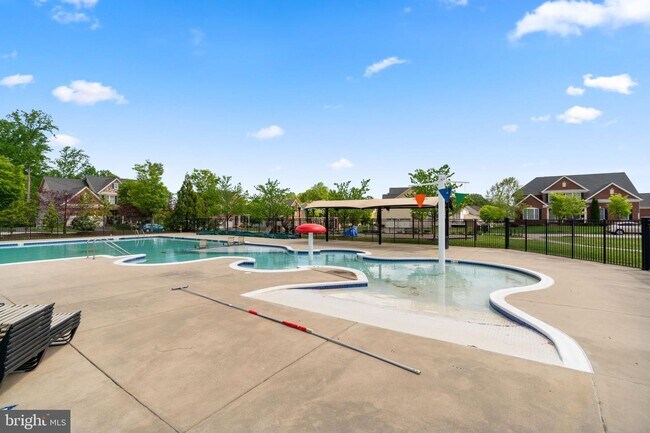 Building Photo - 8506 Pine Springs Dr