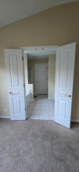 Building Photo - 2986 Peachtree Cir