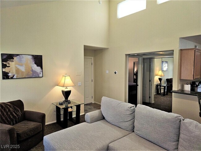 Building Photo - 3145 E Flamingo Rd