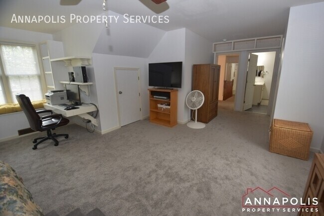Building Photo - 307 Mainsail Dr