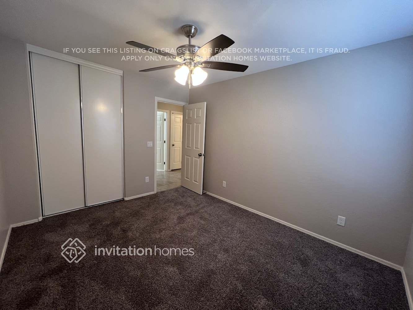 Building Photo - 2114 E Caspian Way