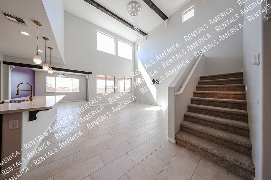 Building Photo - 11128 S 54th Ln