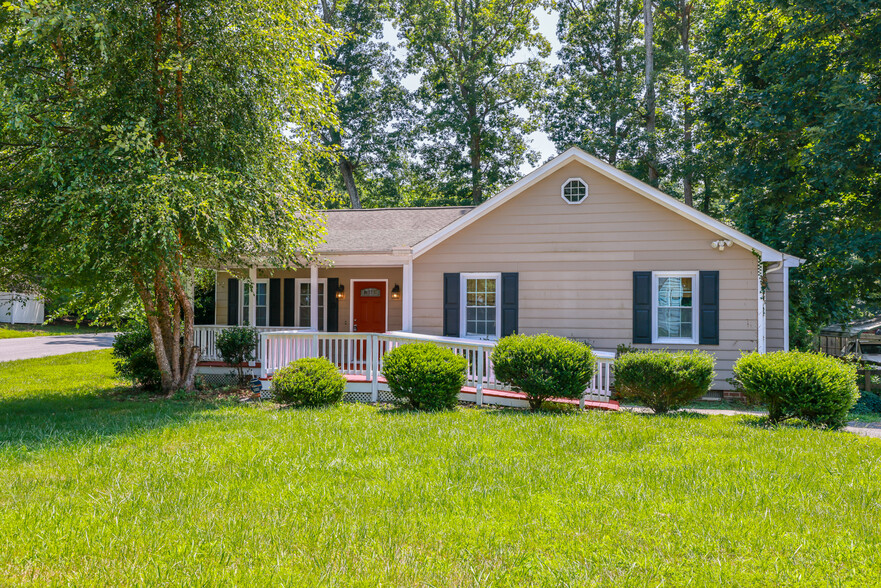 It will not last long. Call us ASAP. - 701 Marbleridge Rd