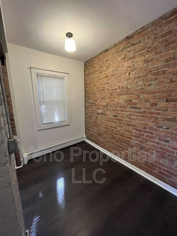 Building Photo - 3 Ashland Pl