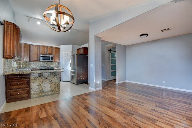 Building Photo - 8316 Vantare Ct