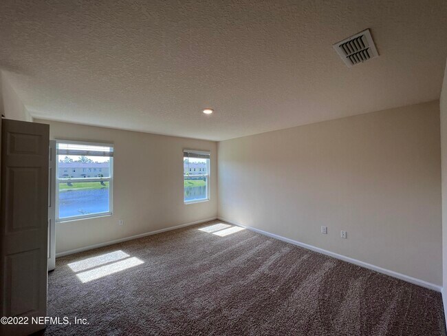 Building Photo - 12781 Veterans Ct