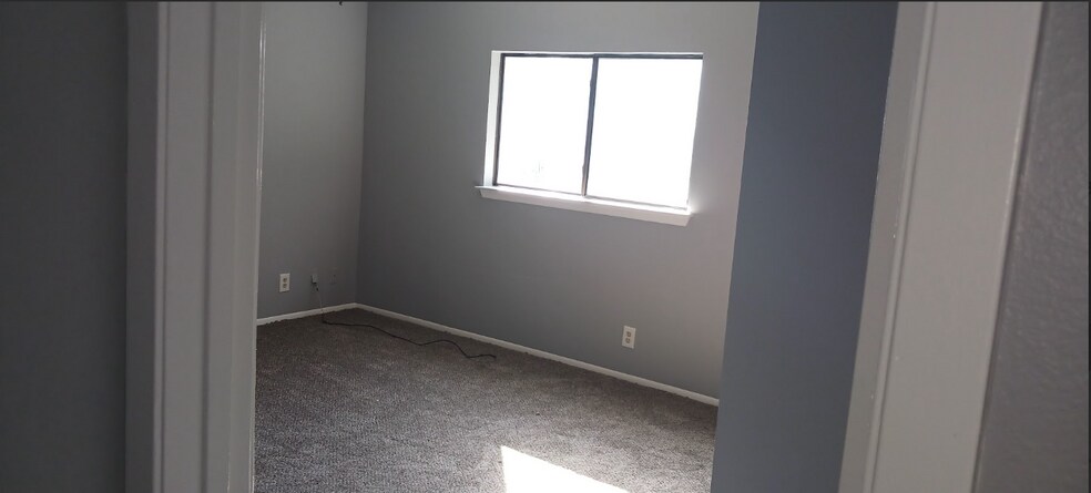 Bedroom - 7711 Rimhurst