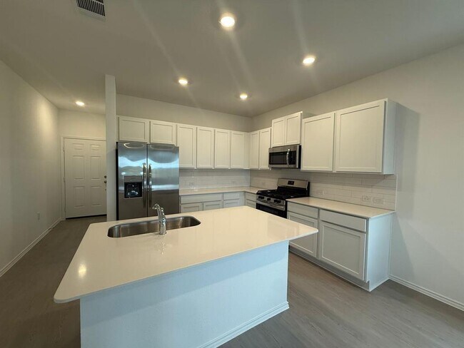 Building Photo - 203 Herald Dr