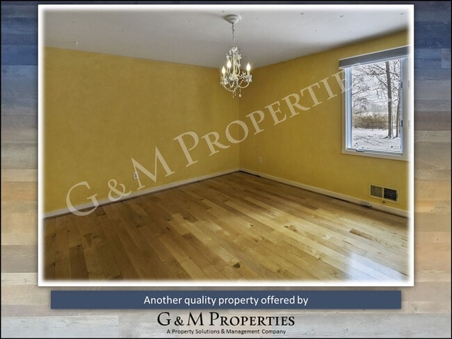 Building Photo - Rarely Available 4-Bedroom House - in Pitt...