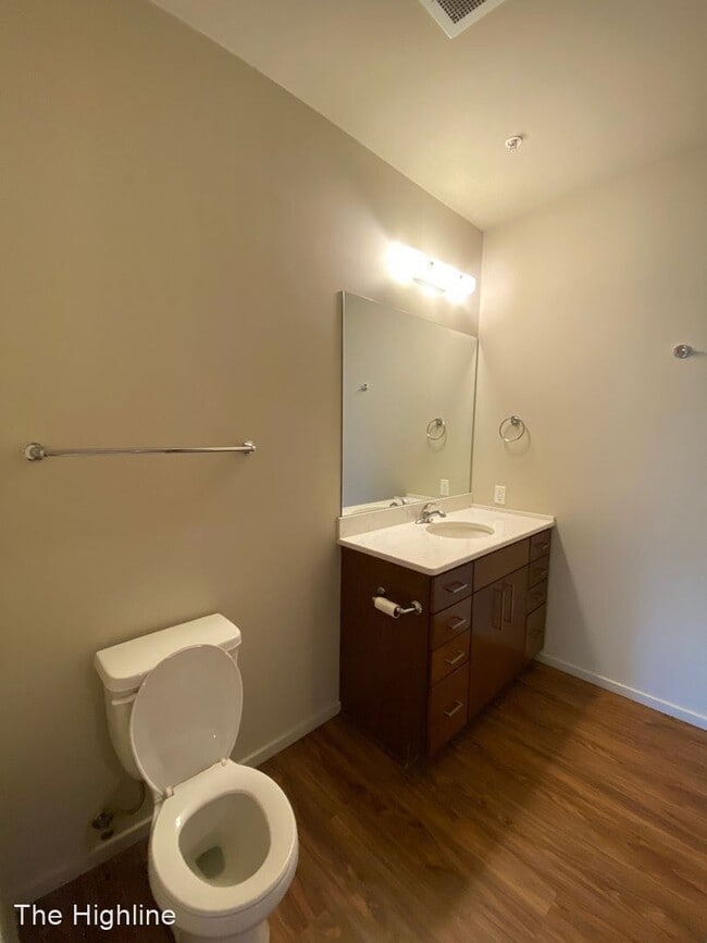 Building Photo - 2100 Douglas St