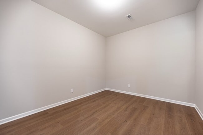 Building Photo - 5697 Roy's Ridge