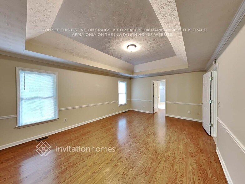 Building Photo - 1700 Little Brook Dr SW