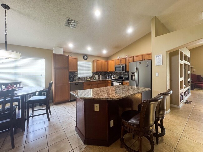 Building Photo - 3154 Samosa Hill Cir