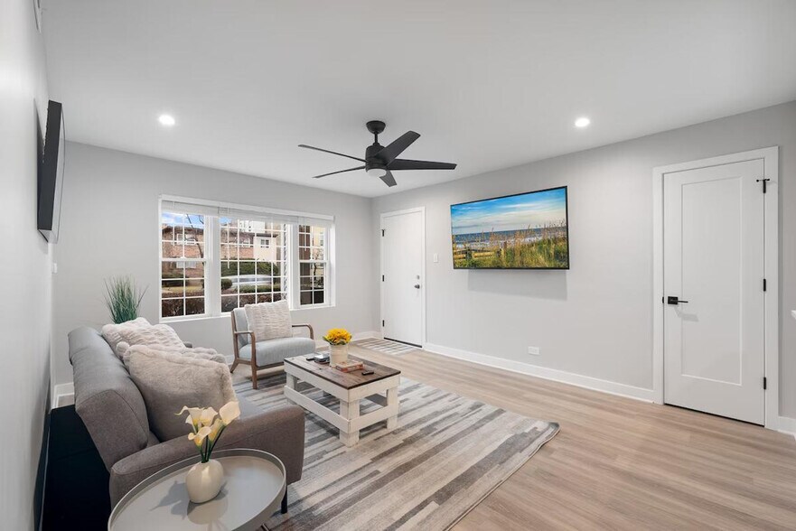 Building Photo - 1001 W Howard St